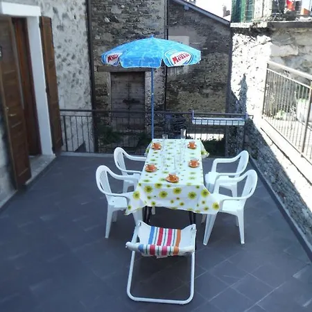 Village House Apartment *
