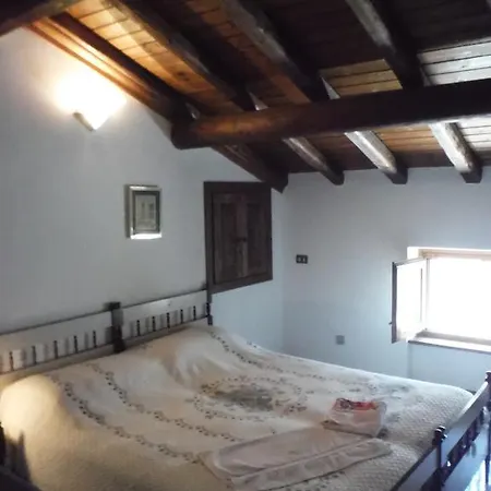 Village House Apartment *