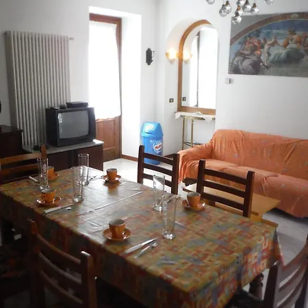 Village House Apartment *