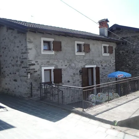 Daire Village House